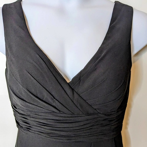 Faship Black A-Line V-Neck Sleeveless Ruched Gown Size 10 NWT - Picture 4 of 8